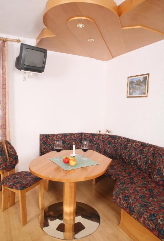 Gaestehaus Ortner Liesing Ruang foto