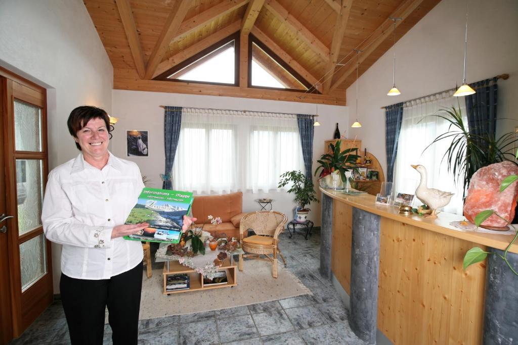 Gaestehaus Ortner Liesing Bagian luar foto