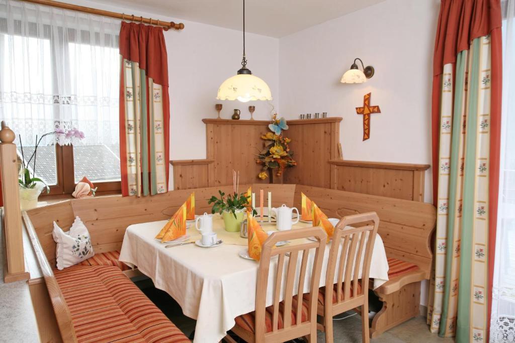 Gaestehaus Ortner Liesing Bagian luar foto